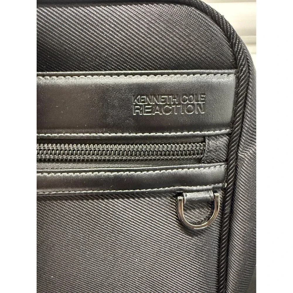 Kenneth Cole Reaction R-Tech Black Laptop Briefcase Messenger Bag Tablet Pocket